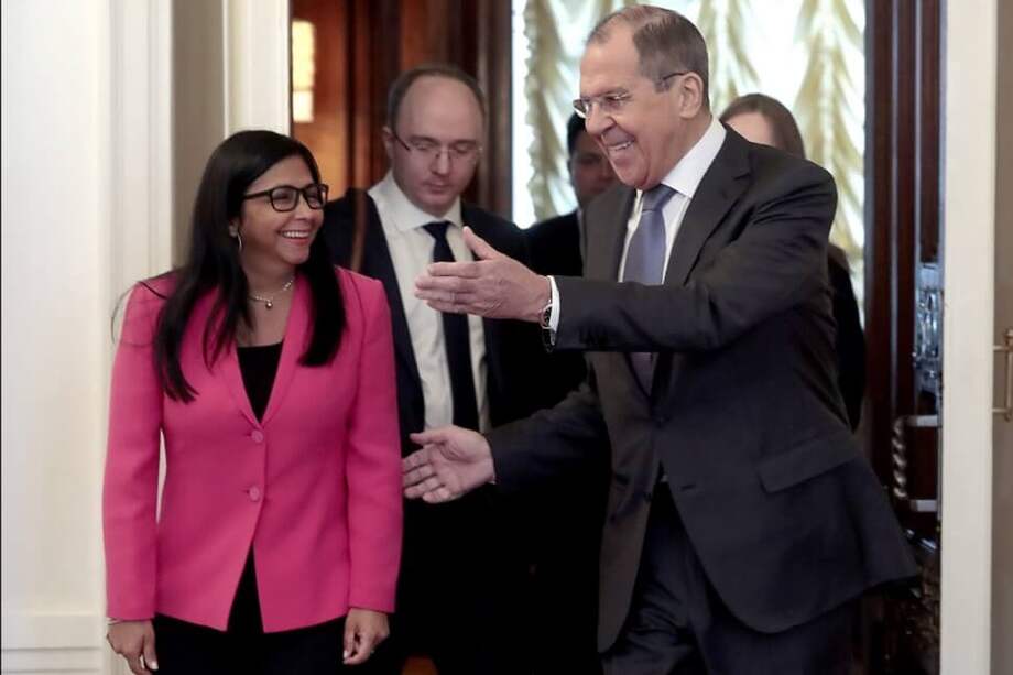 La canciller venezolana, Delcy Rodríguez, se reunió en Moscú con su homólogo ruso, Sergei Lavrov, el pasado viernes marzo 1 de 2019, en busca de apoyo diplomático y económico ante la presión estadounidense. / Sergei Chirikov / EFE