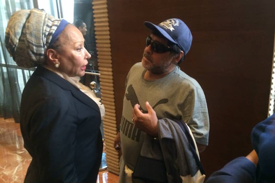 Piedad Córdoba junto a Diego Armando Maradona. /Archivo particular