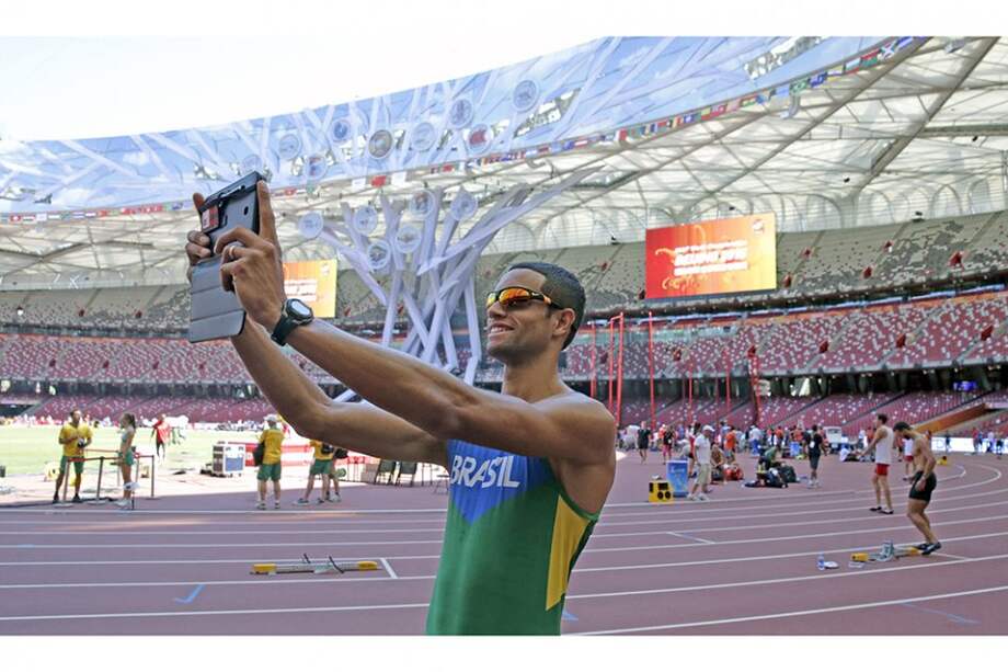 El vallista brasileño Hugo de Sousa entrena en Pekín esta semana. / EFE