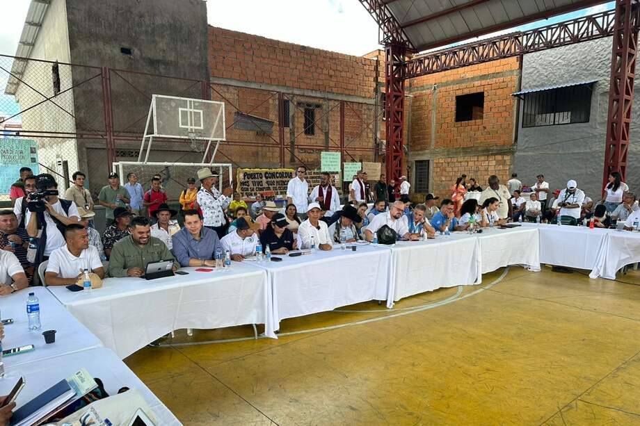 Diálogos territoriales en Meta en el marco de las conversaciones de paz con disidencias del Estado Mayor Central.