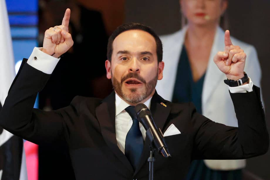 Abelardo de la Espriella habla tras recibir su credencial como presidente electo de Colombia este jueves, en Bogotá. EFE/ Mauricio Dueñas Castañeda
