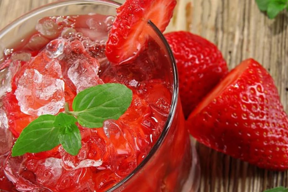 Jugo de fresa y pera para desintoxicar el organismo