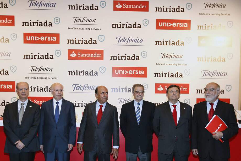 El rector de la Universidad PUC de Río Grande del Sur, Joaquim Clotet; el rector de la Universidad Nacional Autónoma de México, José Narro; el presidente del banco Santander, Emilio Botín, el presidente de Telefónica, César Alierta; el rector de la Universidad de Zaragoza, Manuel López, y el Consejero delegado de Universia, Jaume Pagés, participaron en una conferencia de prensa en Río de Janeiro.