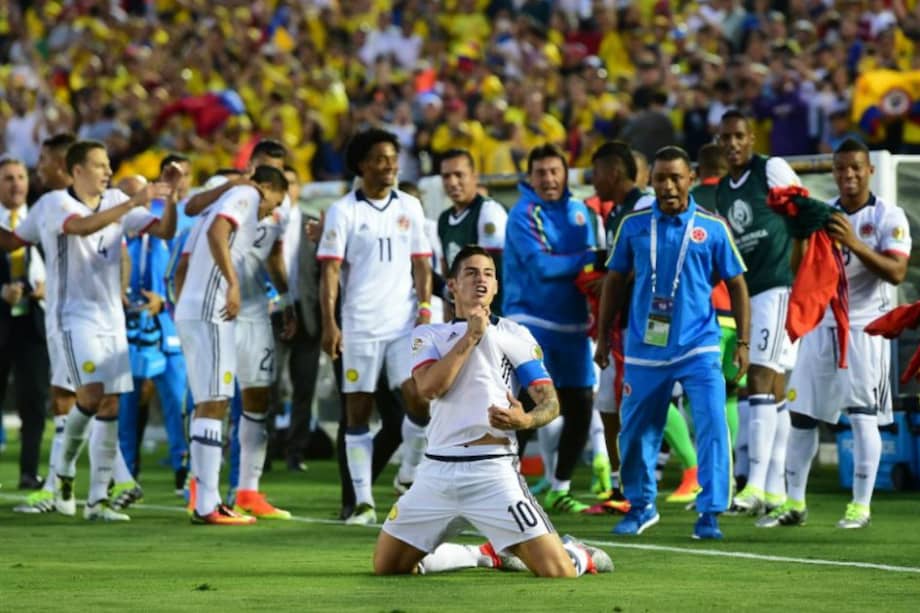 James Rodríguez celebró a rabiar el segundo gol de Colombia. El 10 fue elegido el mejor jugador del partido por la organización de la Copa. / AFP