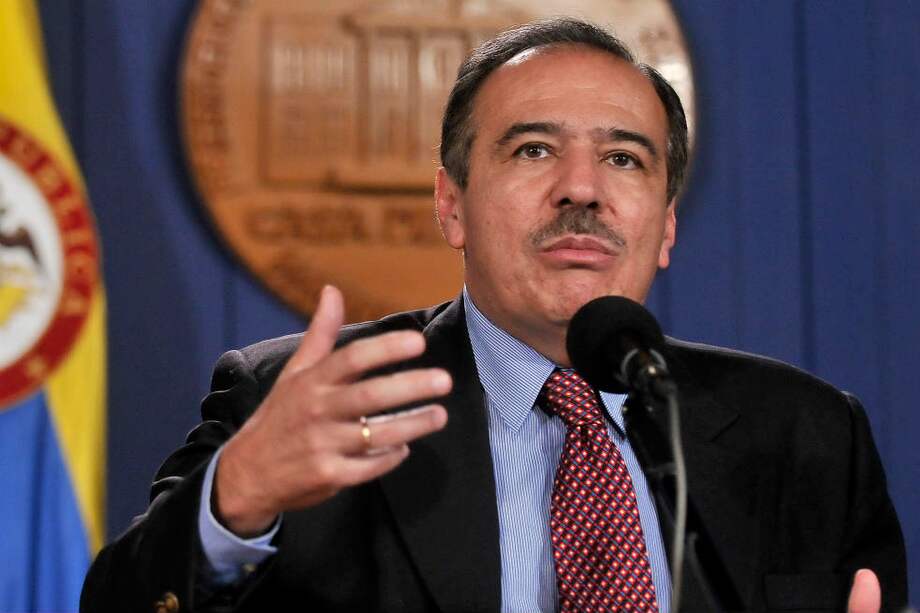 Miguel Peñaloza le había insistido al presidente que le aceptara la renuncia.