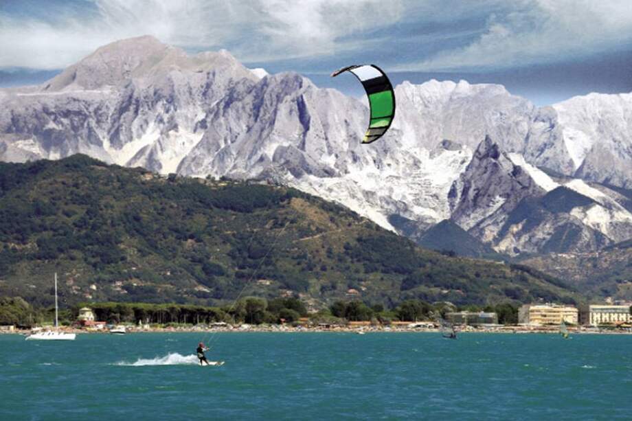 Kitesurf, el mundo en cometa