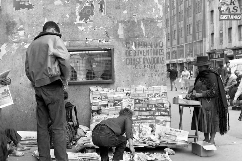 Vendedor de periódico, de 1960, una de las fotos emblemáticas de Matiz.
/ Leo Matiz