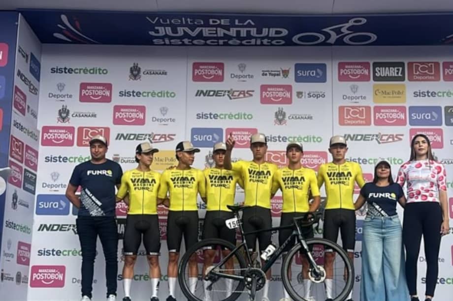 Equipo Funre Vima Machine en la Vuelta de la Juventud 2026.