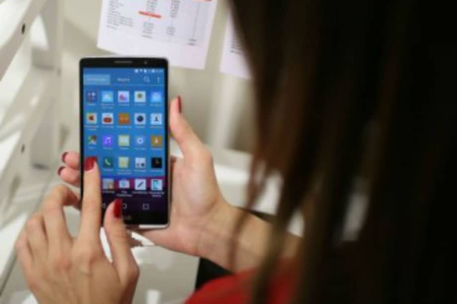 En Colombia, según el MIntic, hay 55,4 millones de abonados a la telefonía móvil. /Bloomberg