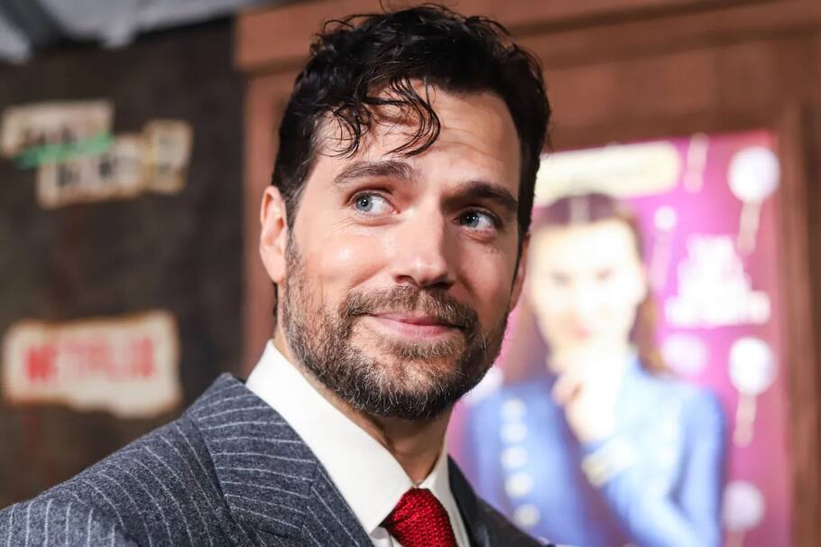 Natalie Viscuso, la novia del actor de ‘Superman’ fue captada luciendo una prominente barriguita de embarazada. “Se nos rompió el corazón”, dicen algunas fanáticas de Cavill.