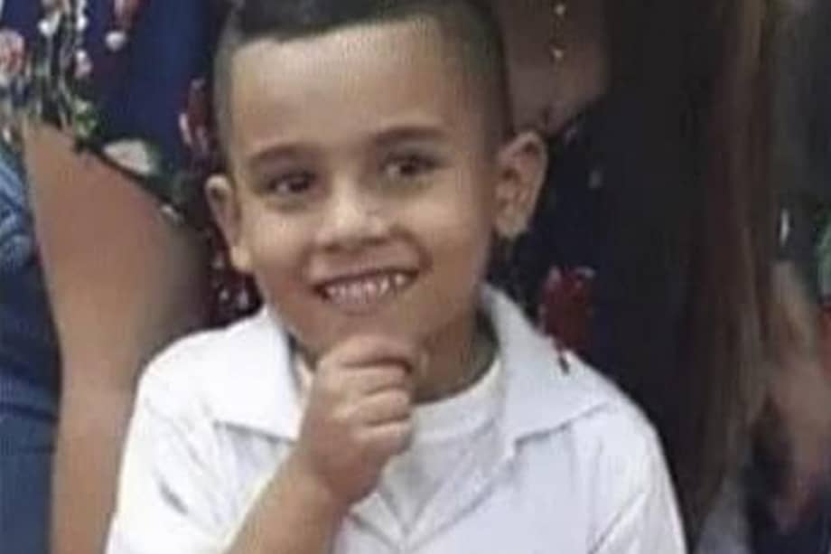 Las autoridades ofrecen una recompensa de $40 millones por información que permitan ubicar y encontrar a la persona responsable del abuso y asesinato de Hans Esleider Tafur. / Cortesía