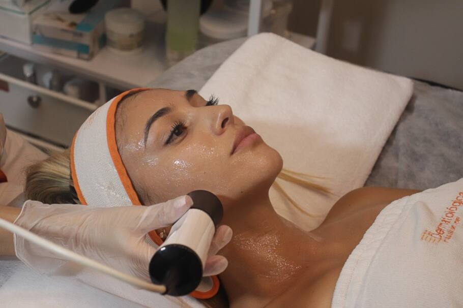 Ten una piel perfecta como las celebridades en Dermatológica Clínica y Droguería