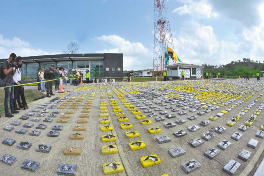 Incautación de un cargamento de tres toneladas de cocaína al Clan del Golfo en el Urabá antioqueño. /Fotografía: Cristian Garavito.