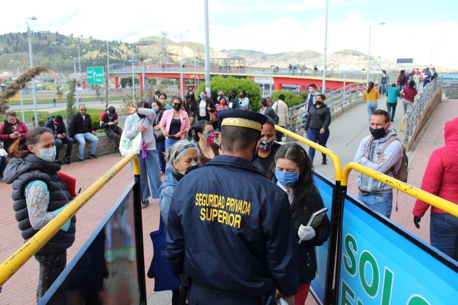 La primera vez que la ciudad adoptó la medida de pico y cédula fue el 16 de junio y terminó el 22 de septiembre.