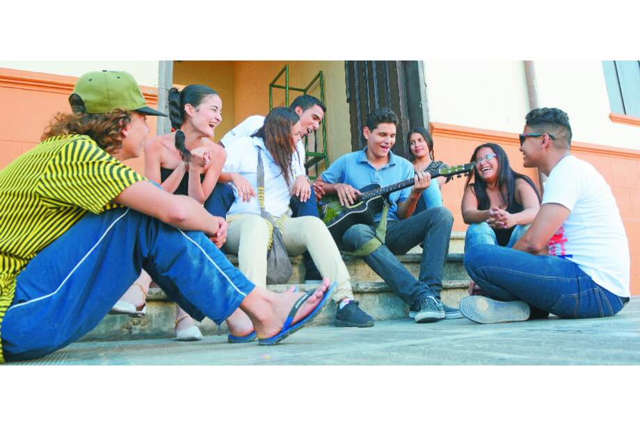 El proyecto Jóvenes Dejando Huella es una iniciativa de jóvenes de Puerto Berrío (Antioquia) que busca en el arte y la música evitar la violencia. / / Luis Benavides.