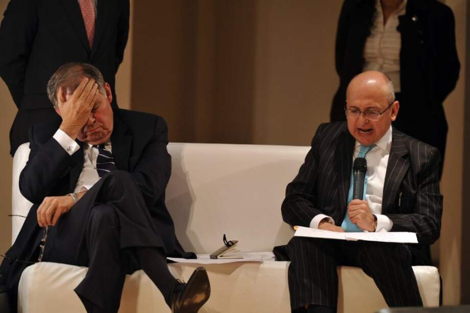 En este mismo escenario, la universidad externado de Colombia, el jueves pasado, procurador y fiscal se sacaron chispas.