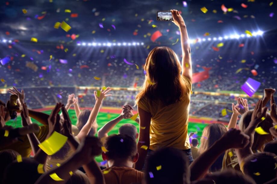 ¿Por qué salir con una mujer que le gusta el fútbol?