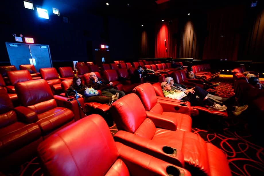 Italia obligará a que las películas se estrenen en cines y no en plataformas. / AFP