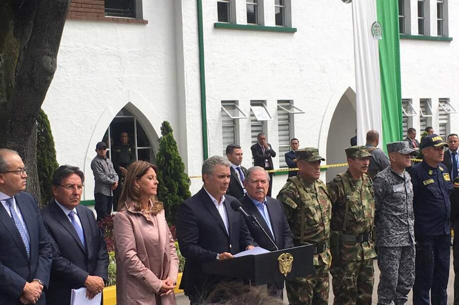 El presidente Iván Duque se trasladó hasta la Escuela de Cadetes de la Policía General Santander, donde se perpetró el atentado terrosista. / El Espectador