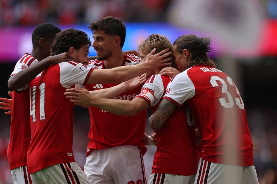 La celebración de los jugadores de Arsenal en su partido contra Manchester City.