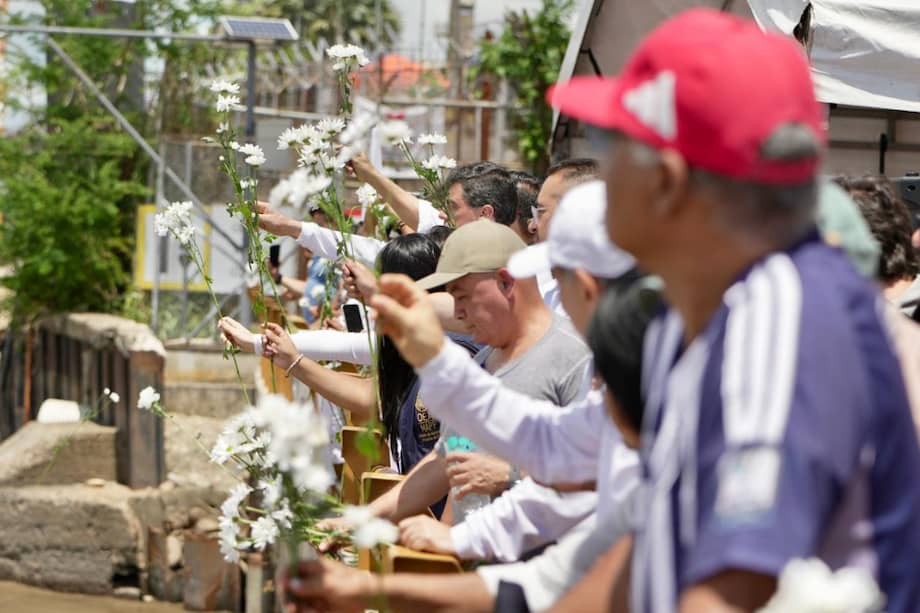 Las dificultades de buscar a desaparecidos en el río Magdalena