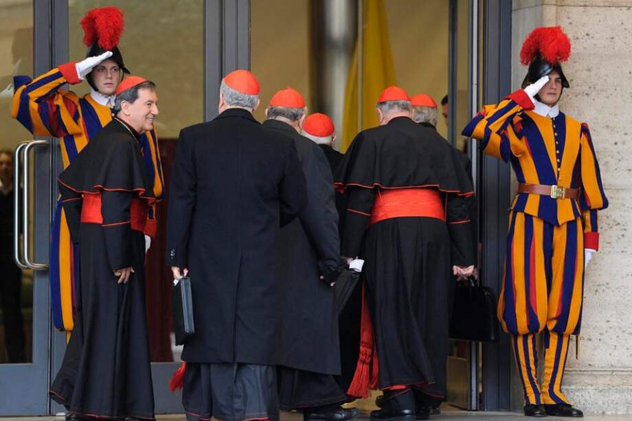 Divulgan lista de papables que habrían incurrido en delitos sexuales