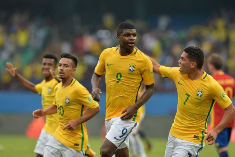 Lincoln y Paulinho anotaron los goles del triunfo de Brasil, este sábado en India.
/ AFP