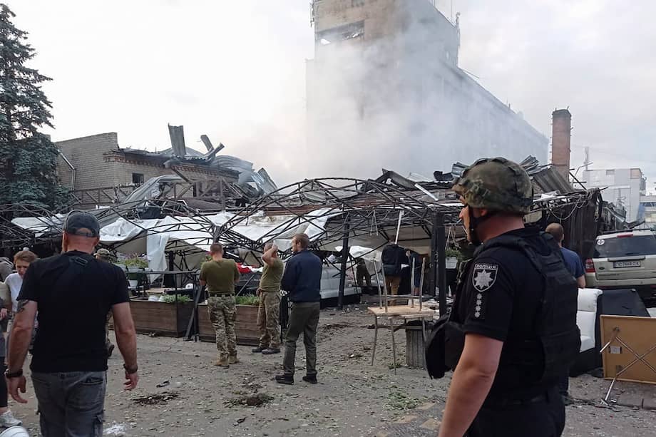 Imagen tras el bombardeo de este martes en Kramatorsk.