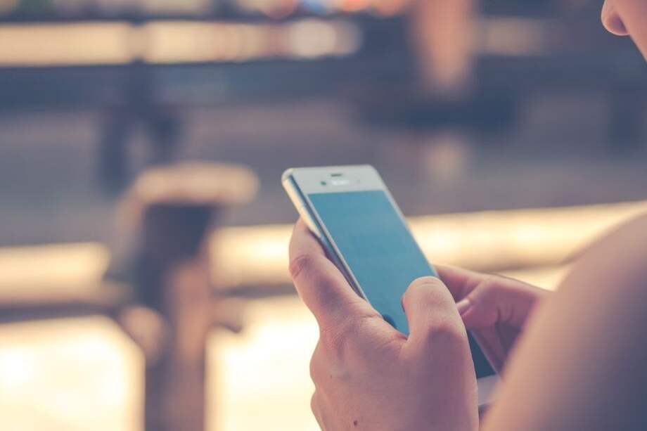 ¿Cómo desinfectar el celular sin dañarlo?