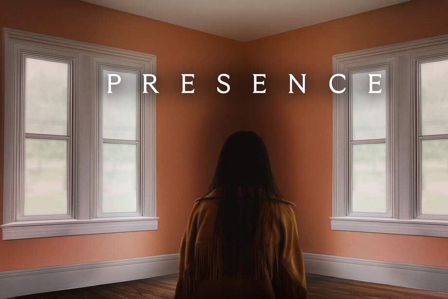 Una familia se muda a una casa en las afueras y se convence de que no están solos. Del director de Sexo, Mentiras y Video, Erin Brockovich y Ocean's Eleven llega Presencia: una nueva película de Steven Soderbergh. Con las actuaciones destacadas de Lucy Liu, Chris Sullivan y Julia Fox.