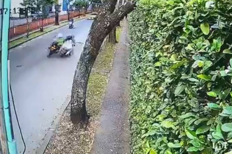 El accidente de tránsito, que ocurrió en el sector Tequendama, en el sur de Cali, terminó en la muerte del motociclista.