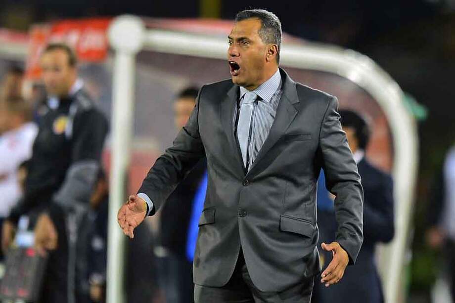 Hernán Torres, técnico tolimense de 53 años, ganó hace dos temporadas el título con Millonarios. Ahora va por la gloria con Deportivo Independiente Medellín. / AFP