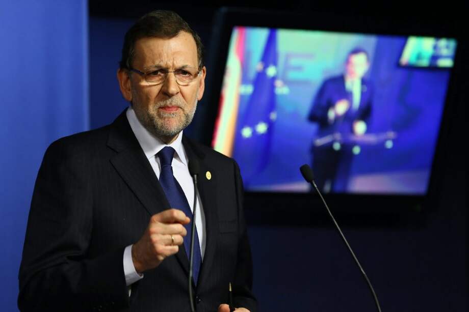 El jefe del Gobierno español, Mariano Rajoy, habla durante una rueda de prensa en una cumbre del Consejo Europeo./ EFE