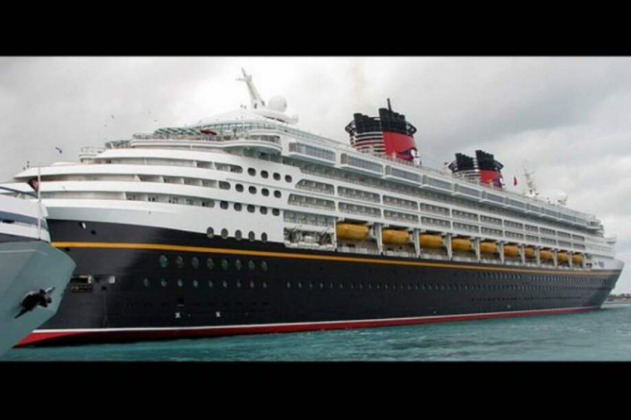 Mundo mágico de Disney visita Colombia a bordo de un crucero