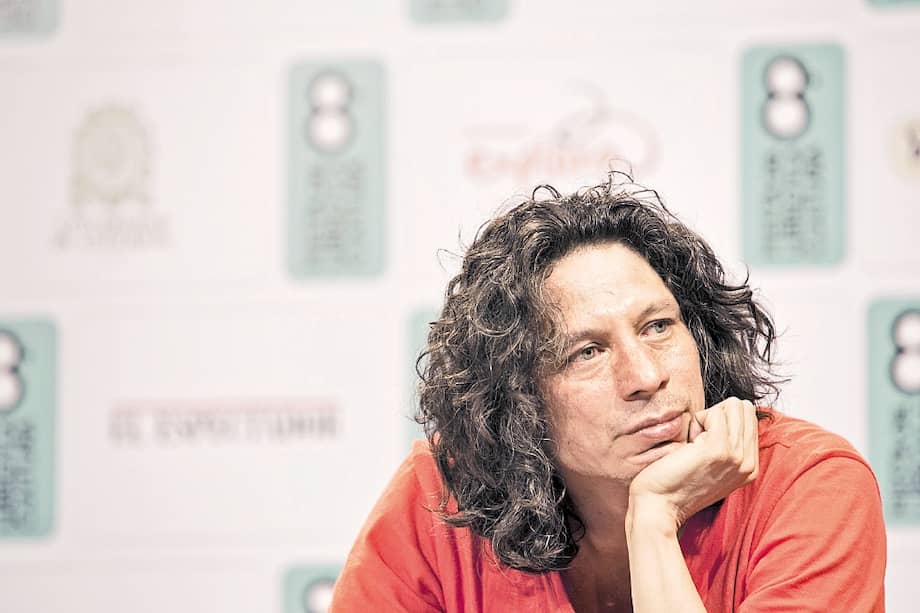 Nació en Cartago (1969) y creció en Envigado. Escritor, libretista y realizador audiovisual. Con el fondo editorial EAFIT publicó los libros de relatos Los amigos míos se viven muriendo (2007) y Tareas no hechas (2014), que fue finalista del Premio Biblioteca de Narrativa Colombiana. / Cortesía