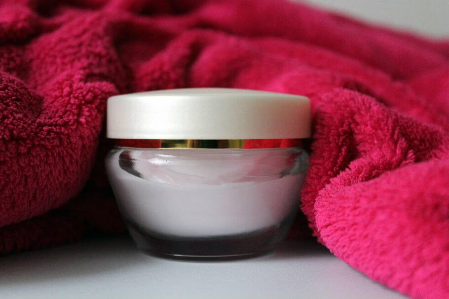 Mujer que usó crema rejuvenecedora con metilmercurio está en coma