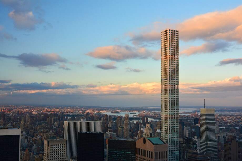 El rascacielos 432 de Nueva York se convirtió en un dolor de cabeza para inquilinos y vecinos.