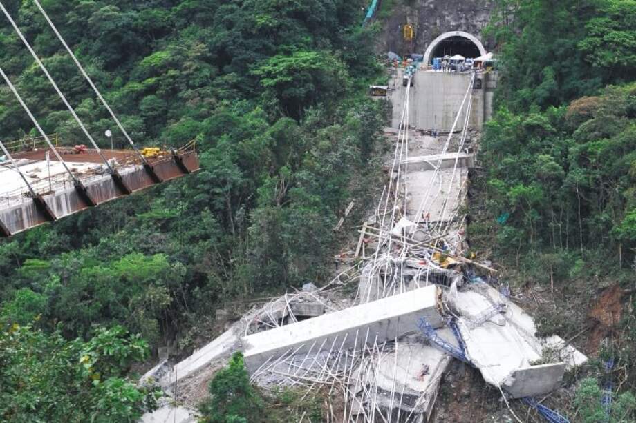 El puente Chirajara colapsó en enero de 2018, semanas antes de entrar en operación. / Gustavo Torrijos - El Espectador