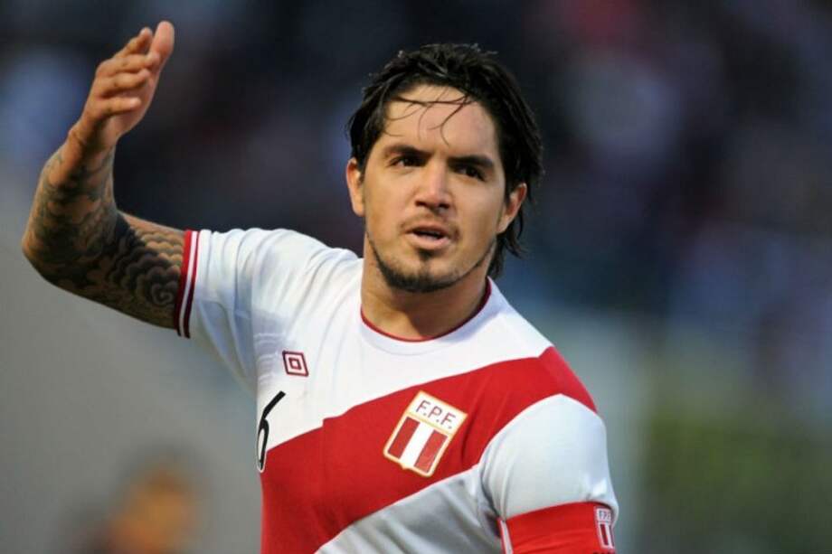 Juan Vargas, lateral de la selección peruana. Foto: AFP