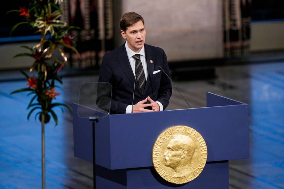 El director del Instituto Nobel, Kristian Berg Harpviken, durante la ceremonia de entrega del Premio Nobel de la Paz en el Ayuntamiento de Oslo, en Oslo, Noruega, el 10 de diciembre de 2025.