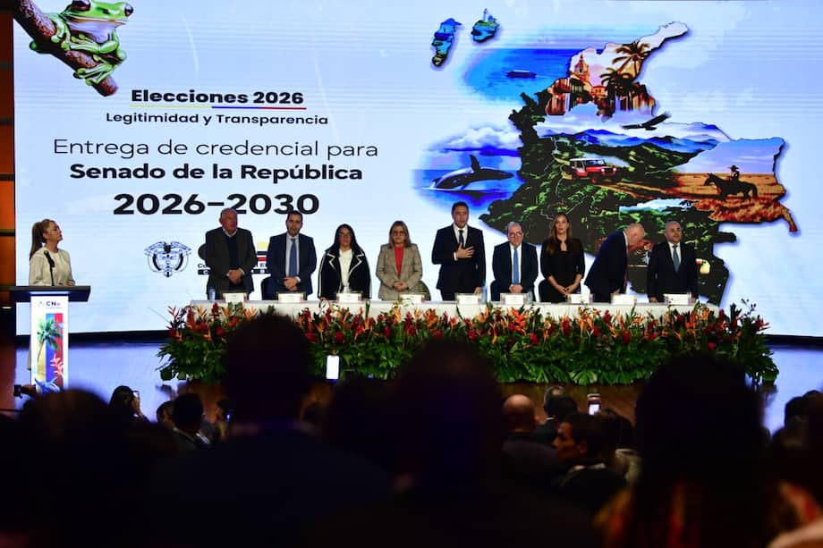 CNE entregó credenciales a los senadores del periodo 2026-2030.