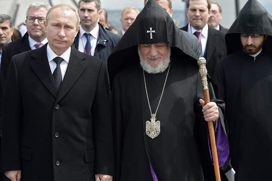 El presidente ruso Vladimir Putin en Ereván, capital de Armenia, en el centenario de los hechos. Los armenios le piden a Turquía reconocer el genodicio. /AFP