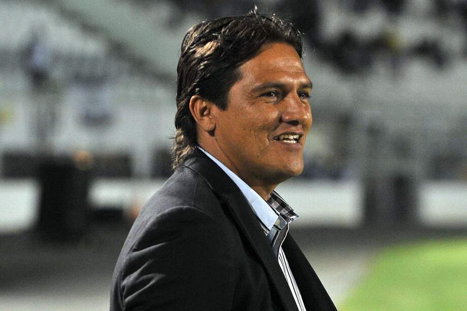 El técnico Flabio Torres dice que se fue del Deportivo Pasto con la cabeza en alto. / AFP