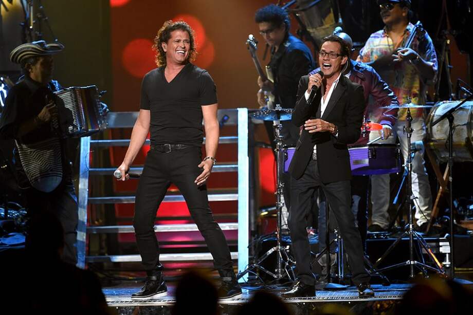 Carlos Vives y Marc Anthony en los premios Grammy Latino de 2014. / AFP