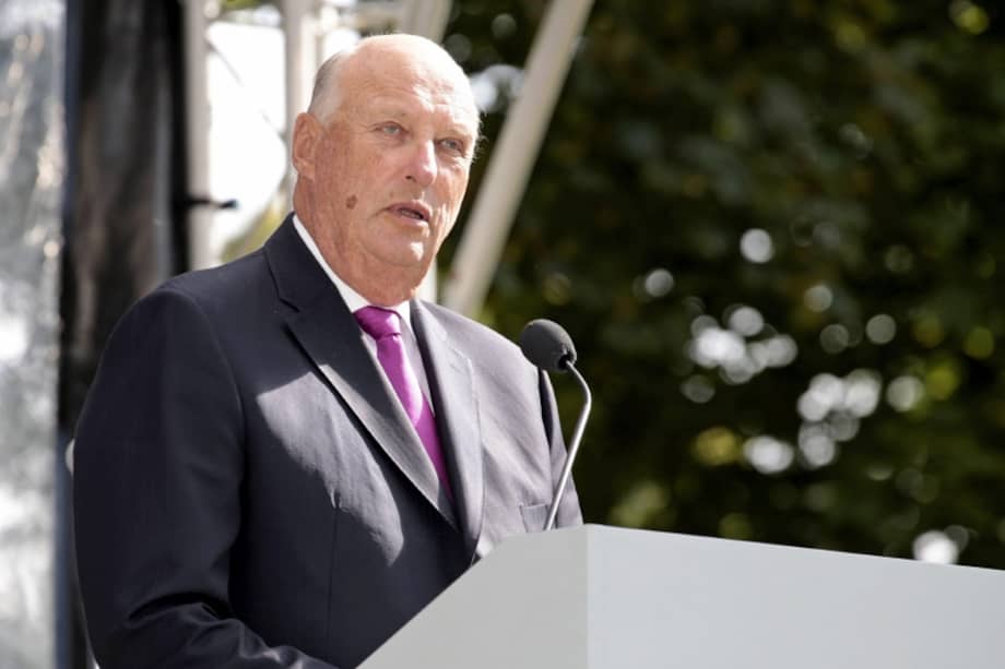 El rey Harald de Noruega durante el sentido discurso que hoy reina en las redes sociales. /EFE