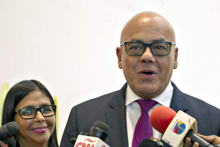 Los hermanos, Jorge y Delcy Rodríguez, claves en el gobierno de Maduro. / AFP