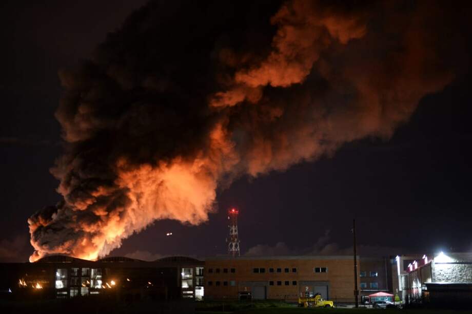 El incendio se presentó en la tarde de este miércoles. / Diego Cuevas - El Espectador