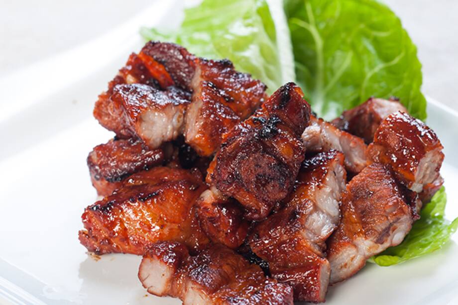 Papada de cerdo con salsa tamarindo. Me encanta la carne de cerdo