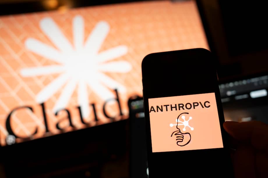 “La apuesta empresarial de Anthropic ilustra la absoluta bancarrota moral del gobierno de los Estados Unidos”: Santiago Villa.