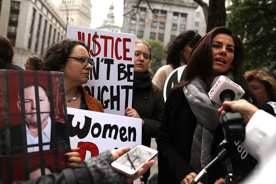 La industria audiovisual estadounidense vive inmersa en una gran polémica tras el enorme escándalo que rodea a Harvey Weinstein, uno de los productores más poderosos de Hollywood y al que decenas de mujeres han acusado de presuntos comportamientos sexuales abusivos y supuestas violaciones. / AFP